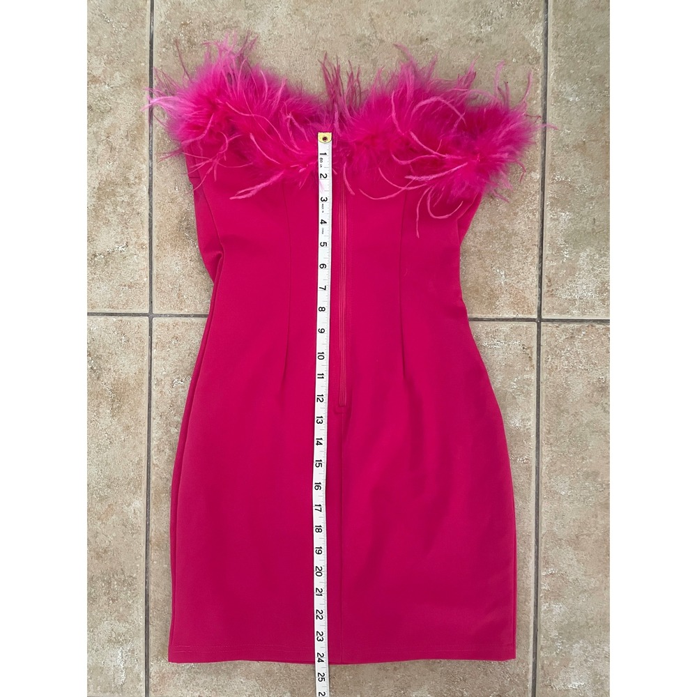 NWT Windsor Hot Pink Feather Trim Strapless Mini Bodycon Dress Size M - Picture 9 of 9